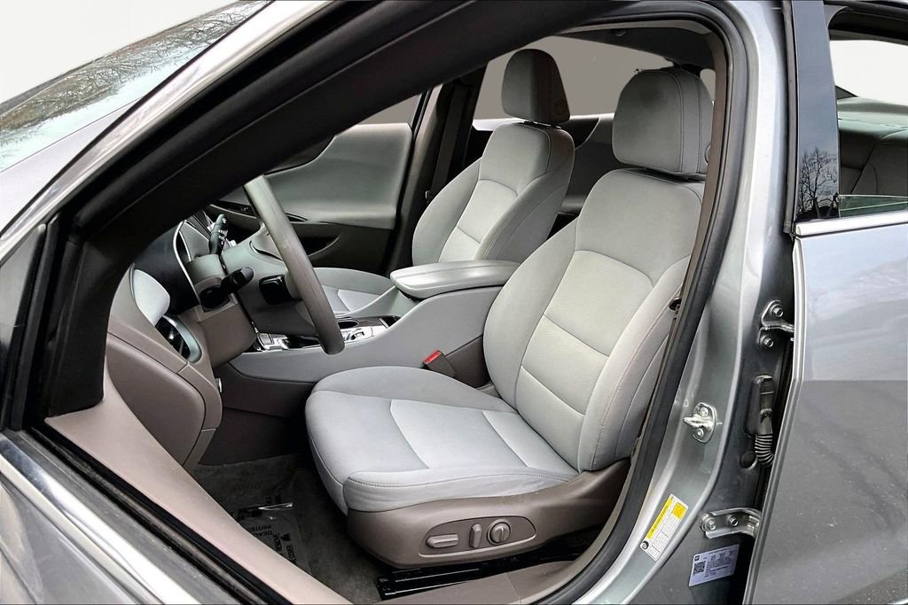 Used 2024 Chevrolet Malibu LT image 14