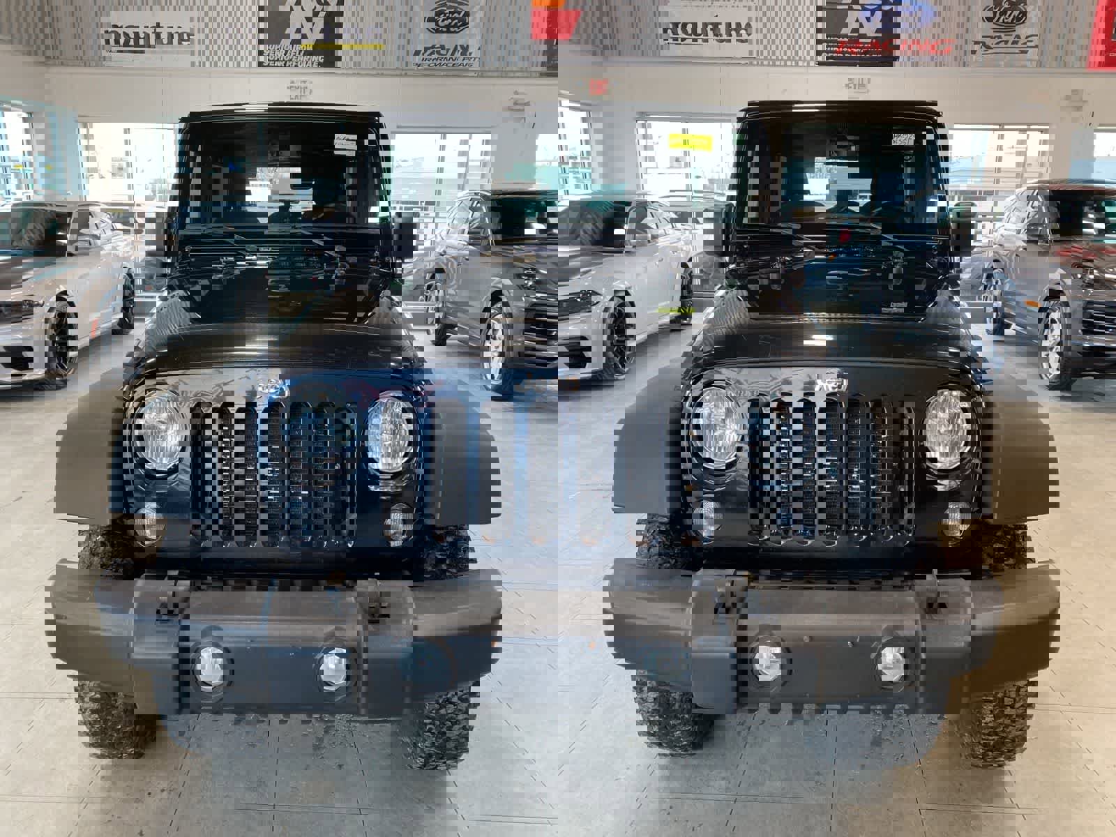 Used 2016 Jeep Wrangler Unlimited Rubicon w/ Dual Top Group image 8