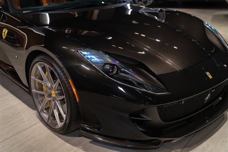 Used 2021 Ferrari 812 GTS RWD image 12