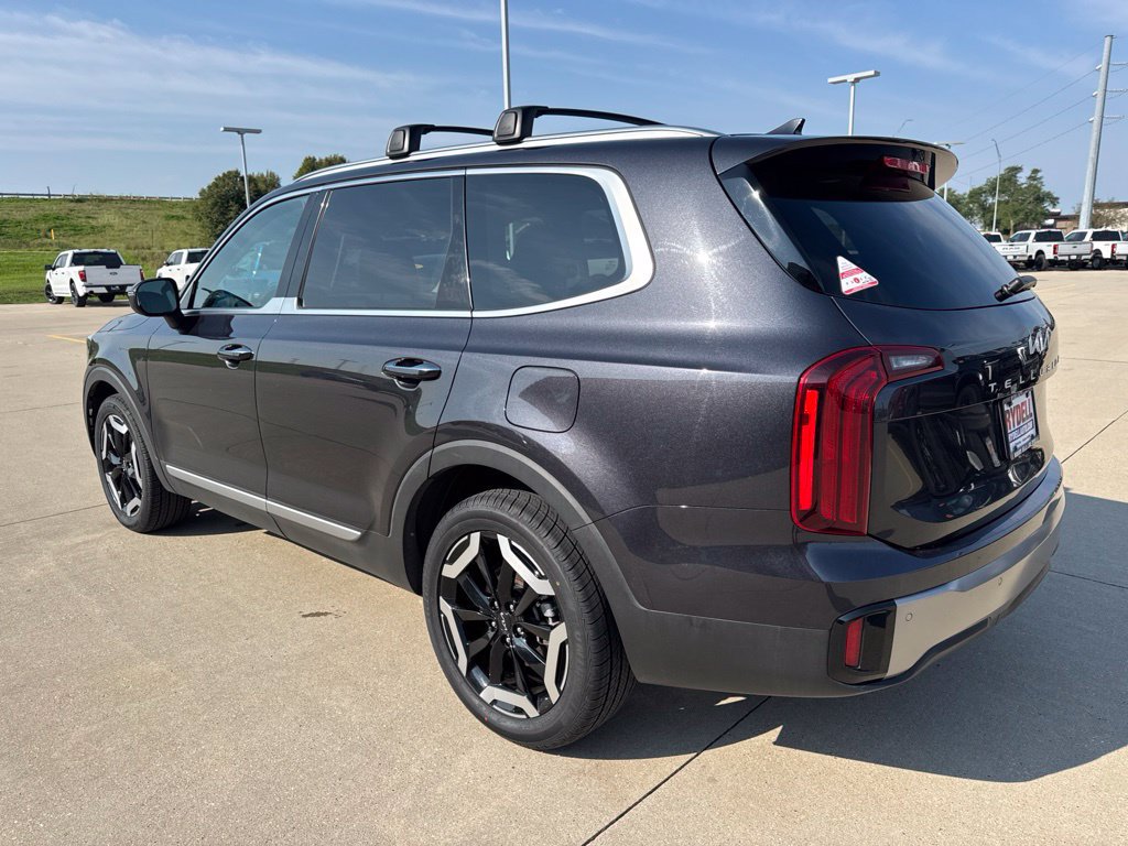 Used 2025 Kia Telluride S AWD/4WD image 28