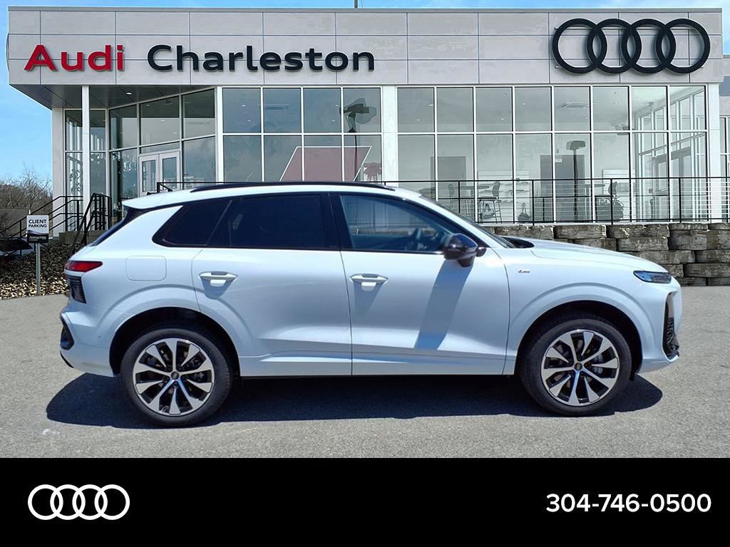 New 2026 Audi Q3 quattro 2.0T AWD/4WD image 2