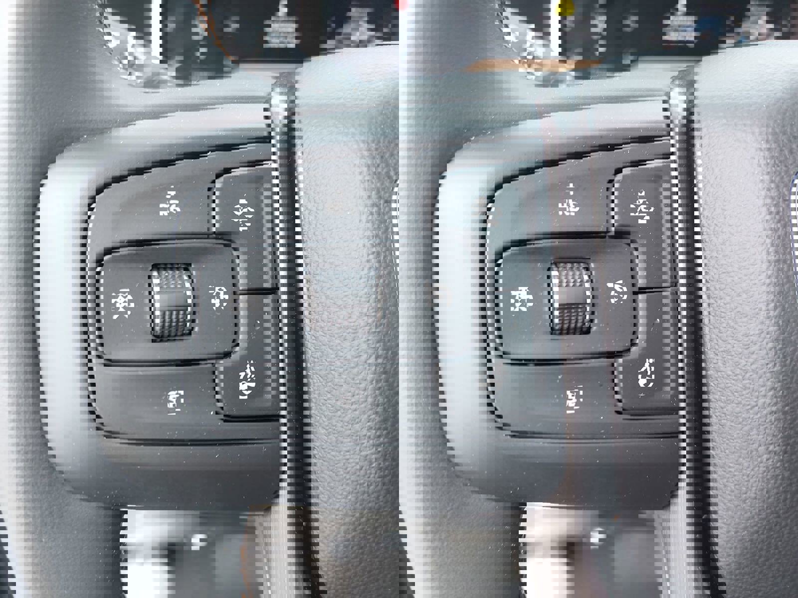 Used 2025 GMC Sierra 3500 AT4 w/ AT4 Premium Plus Package image 18