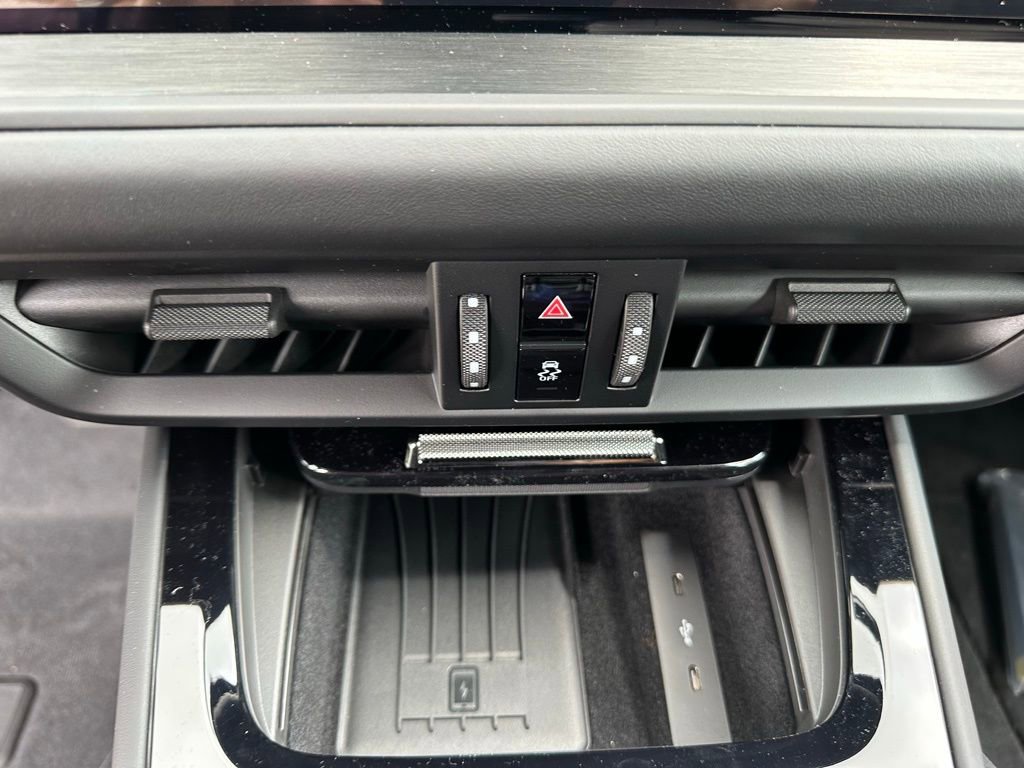 Used 2025 Porsche Cayenne GTS image 23