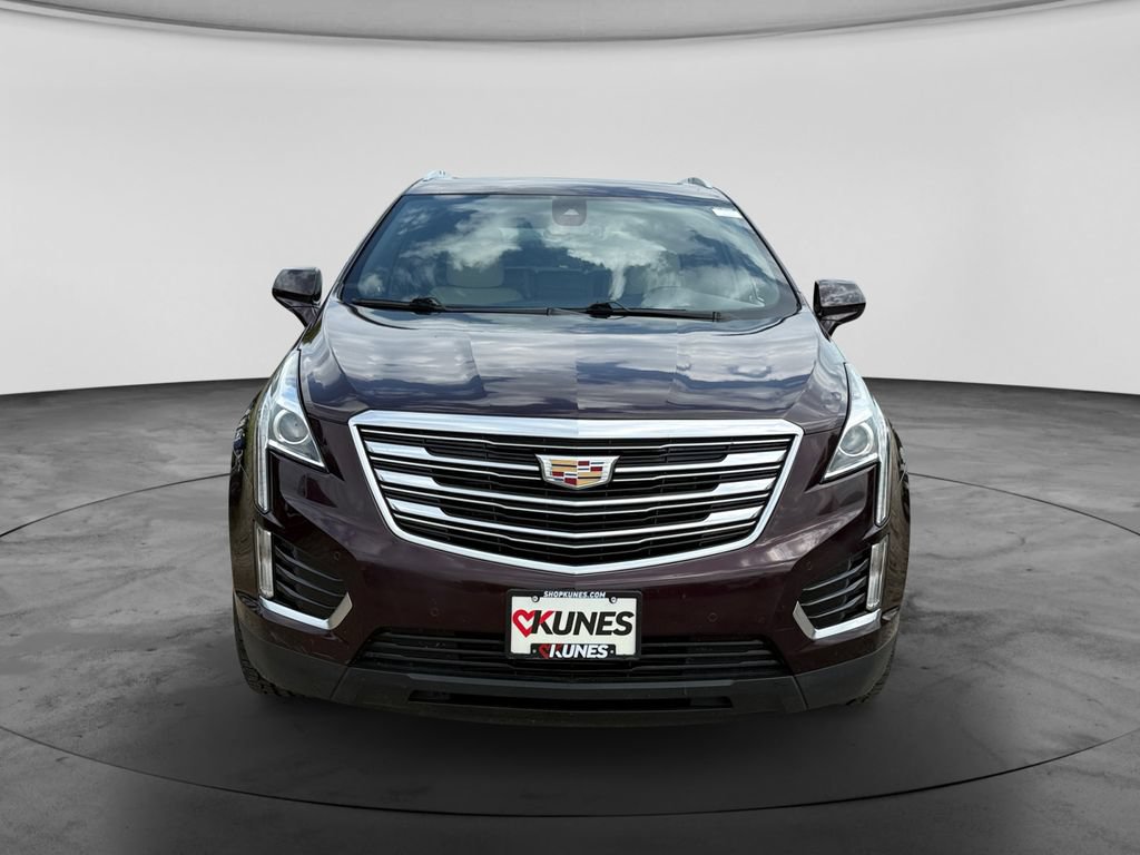 Used 2017 Cadillac XT5 Luxury w/ Driver Awareness Package FWD image 4