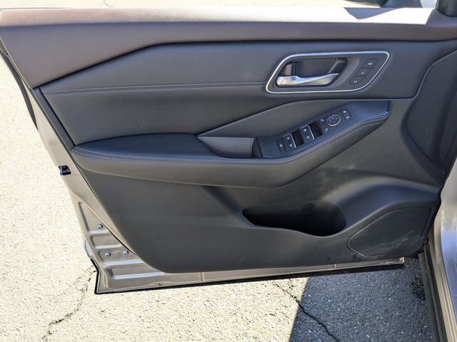 Used 2021 Nissan Rogue SL image 10