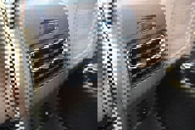 Used 2020 Lincoln Corsair AWD image 27