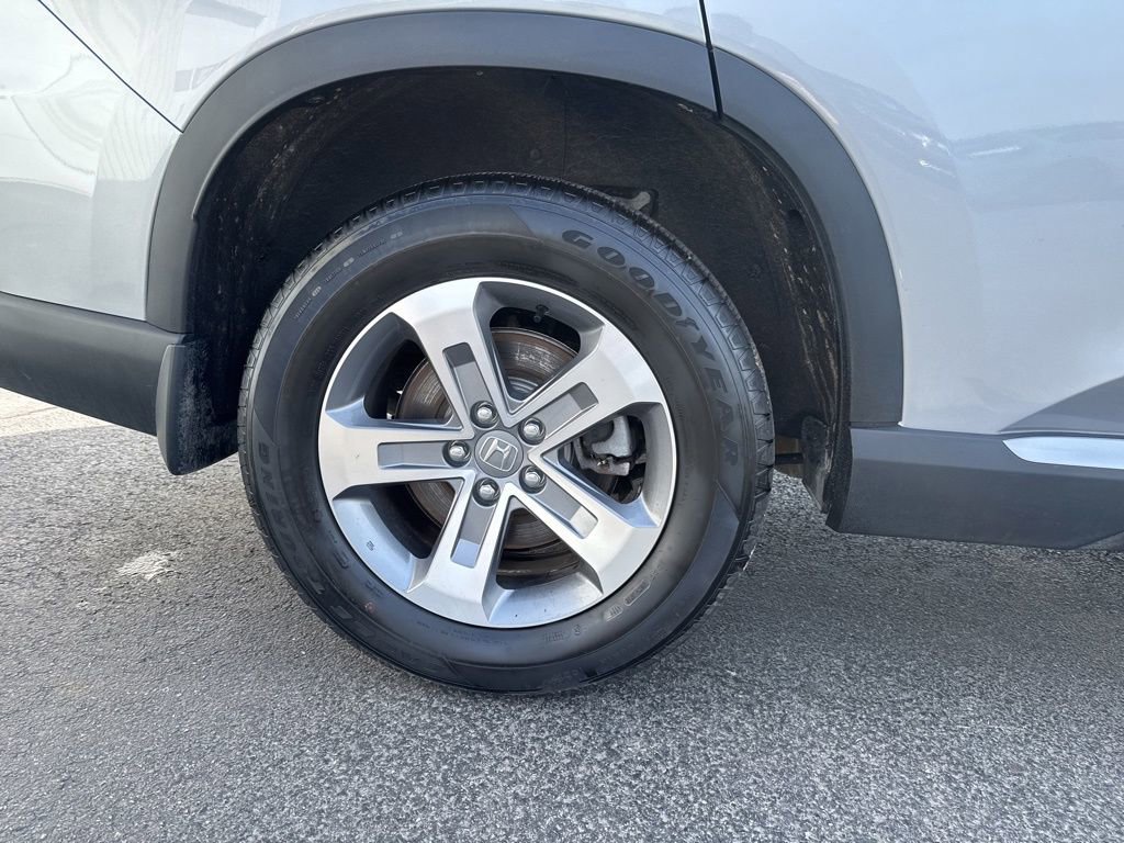 Used 2025 Honda Pilot EX-L image 9