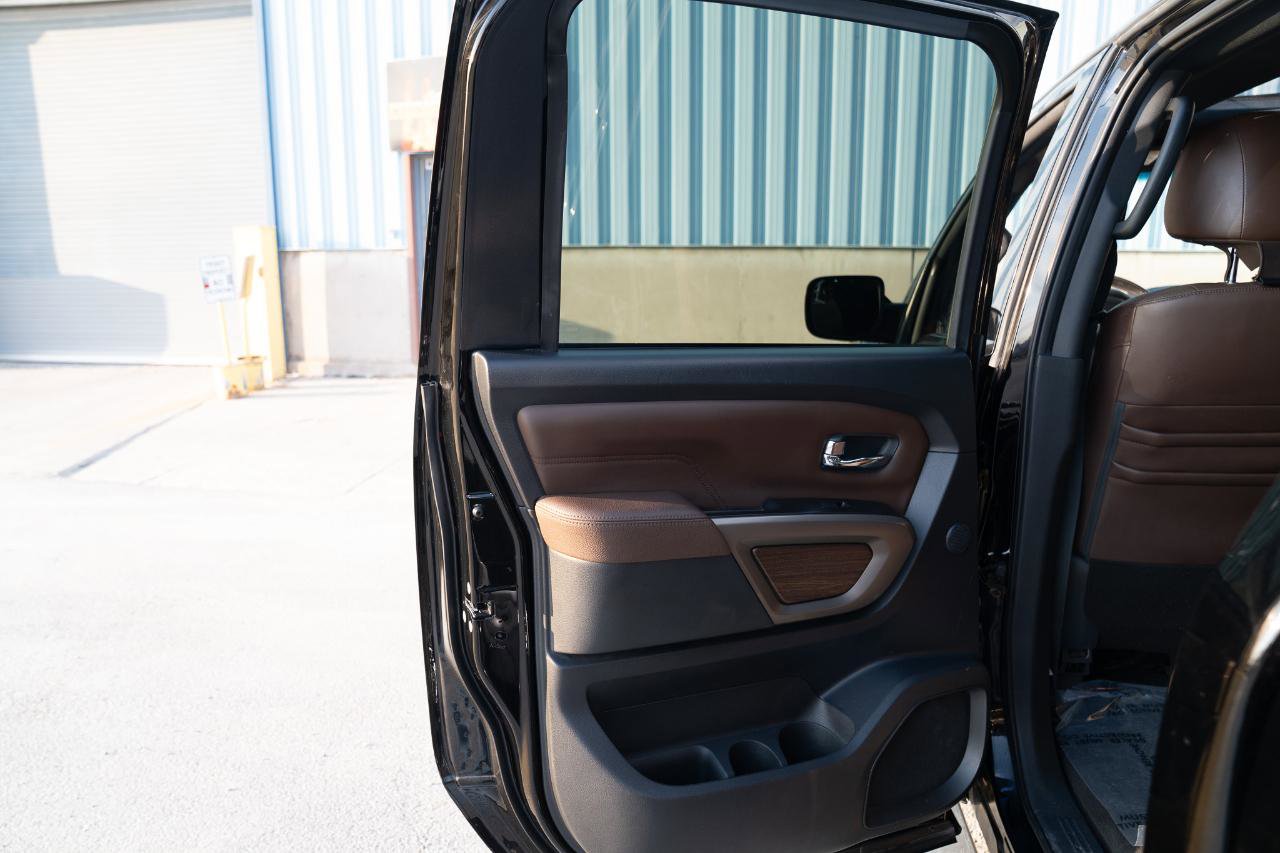Used 2020 Nissan Titan Platinum Reserve w/ Moonroof Package image 26