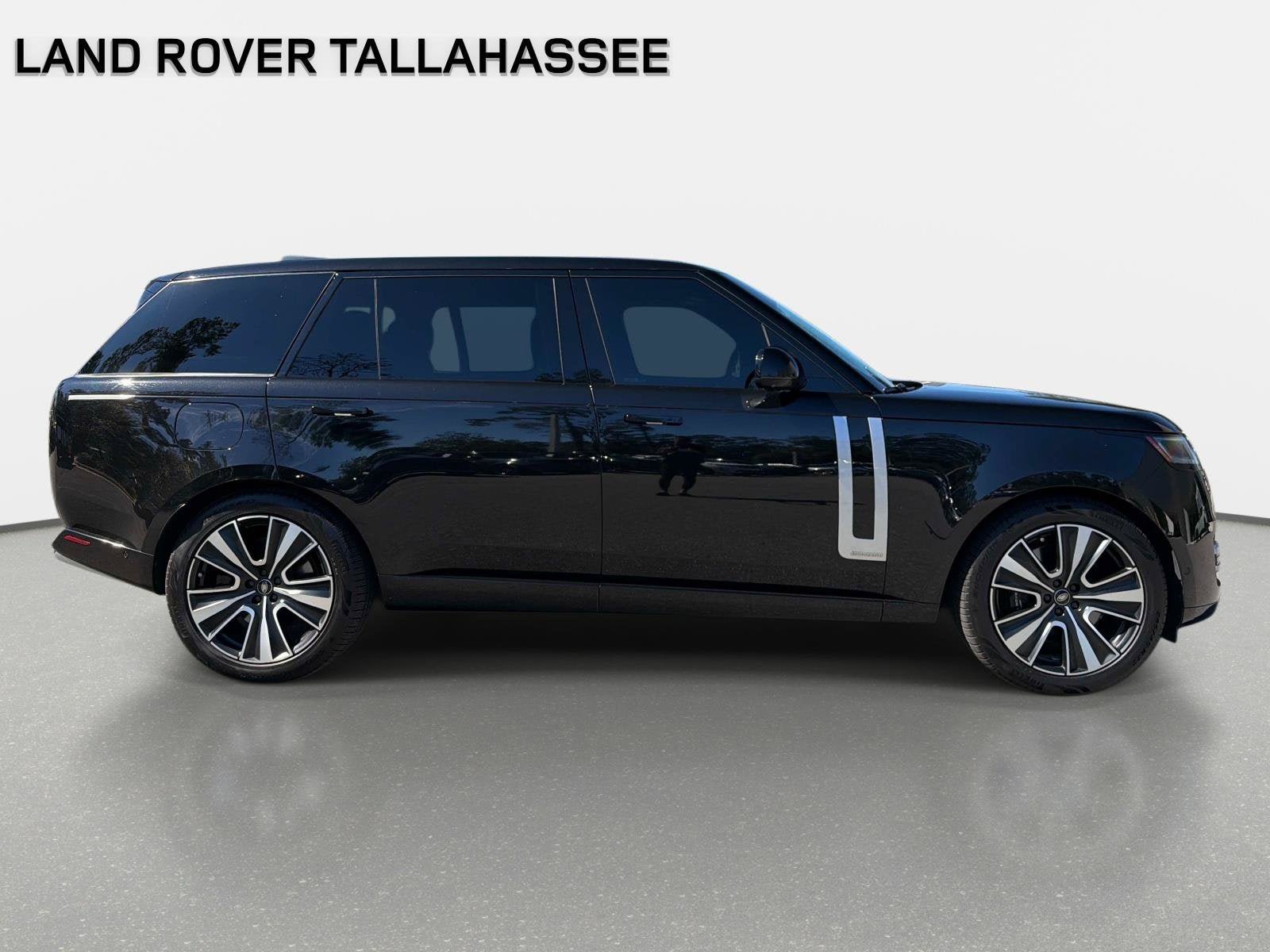 Used 2024 Land Rover Range Rover Long Wheelbase Autobiography AWD/4WD image 28