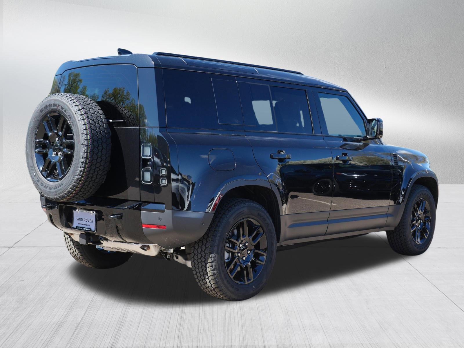 New 2026 Land Rover Defender 110 S AWD/4WD image 2