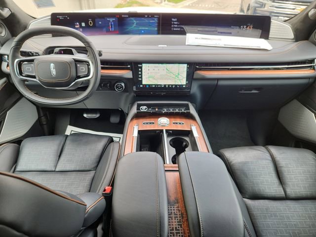 New 2025 Lincoln Navigator Black Label image 11