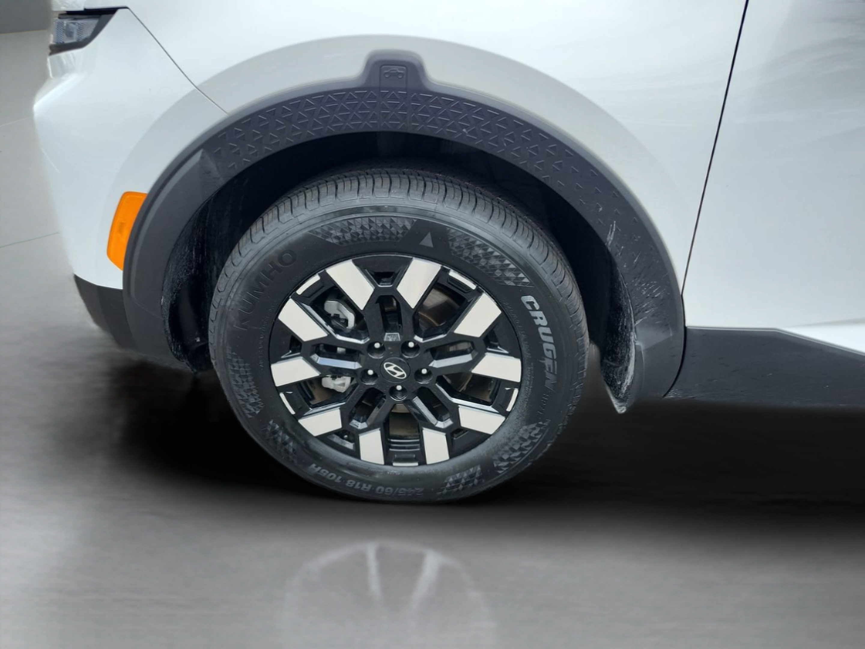 Certified 2025 Hyundai Santa Cruz SE FWD image 29
