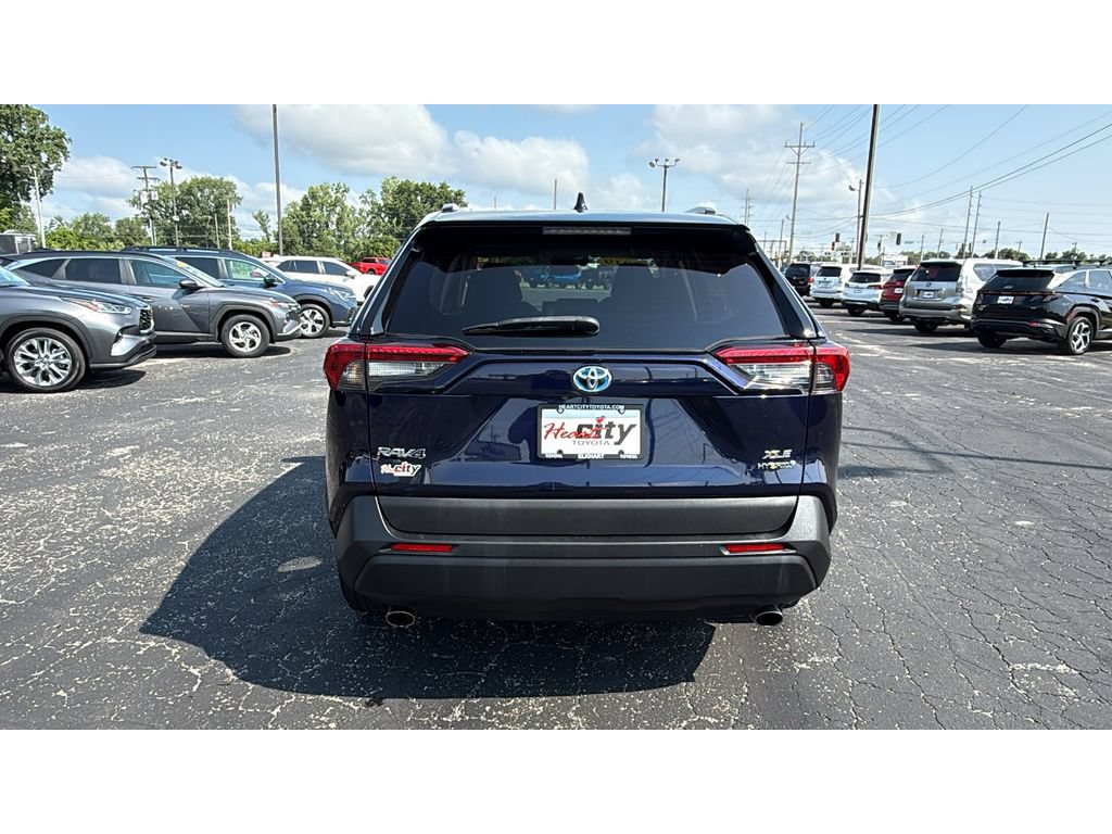 Used 2019 Toyota RAV4 XLE w/ Convenience Package AWD/4WD image 6