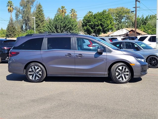New 2026 Honda Odyssey EX-L image 3