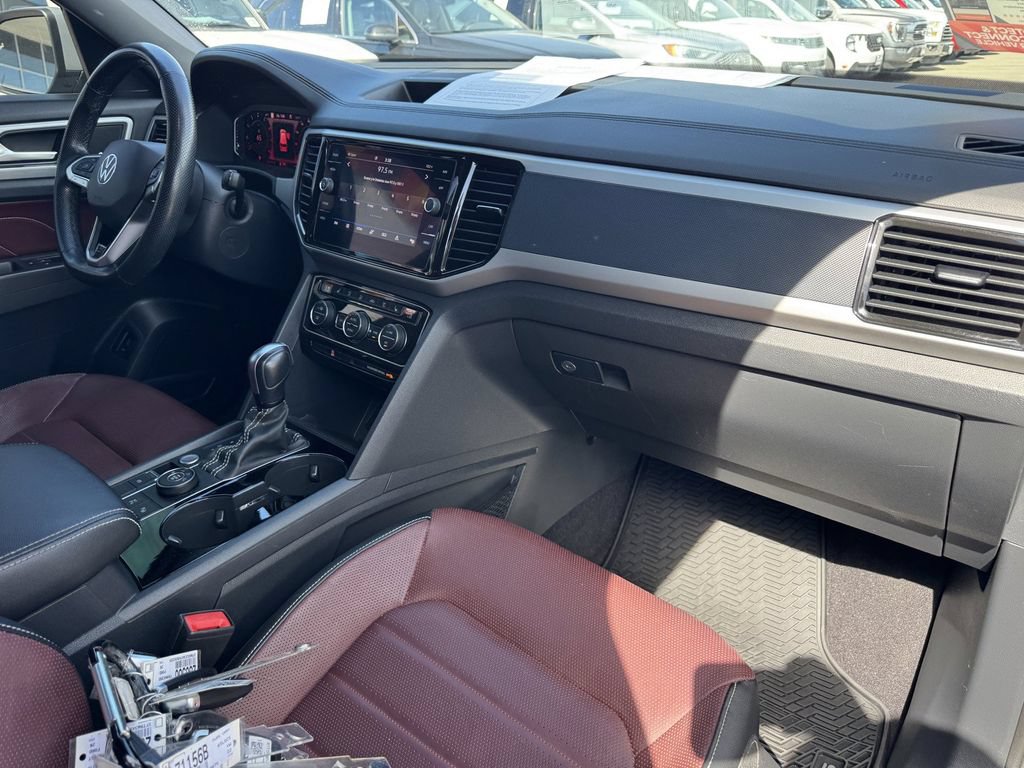 Used 2022 Volkswagen Atlas Cross Sport SEL Premium R-Line AWD/4WD image 9