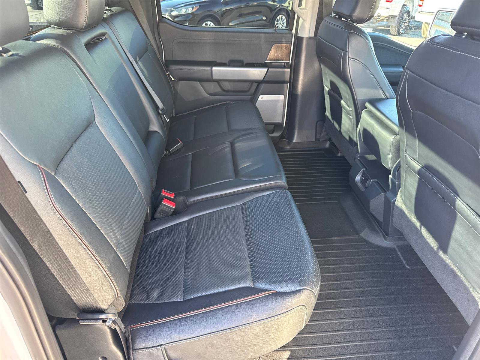 Used 2022 Ford F150 Lariat w/ Equipment Group 501A Mid image 18
