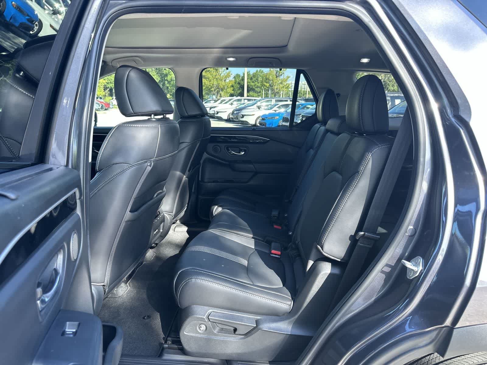 Used 2023 Honda Pilot Touring image 15