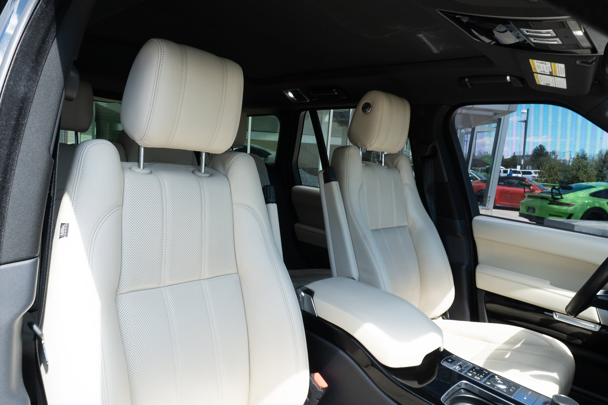 Used 2016 Land Rover Range Rover Supercharged image 36