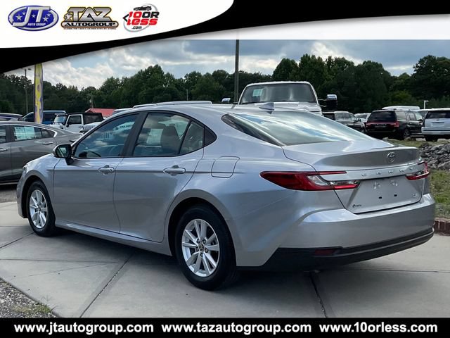Used 2025 Toyota Camry LE FWD image 5