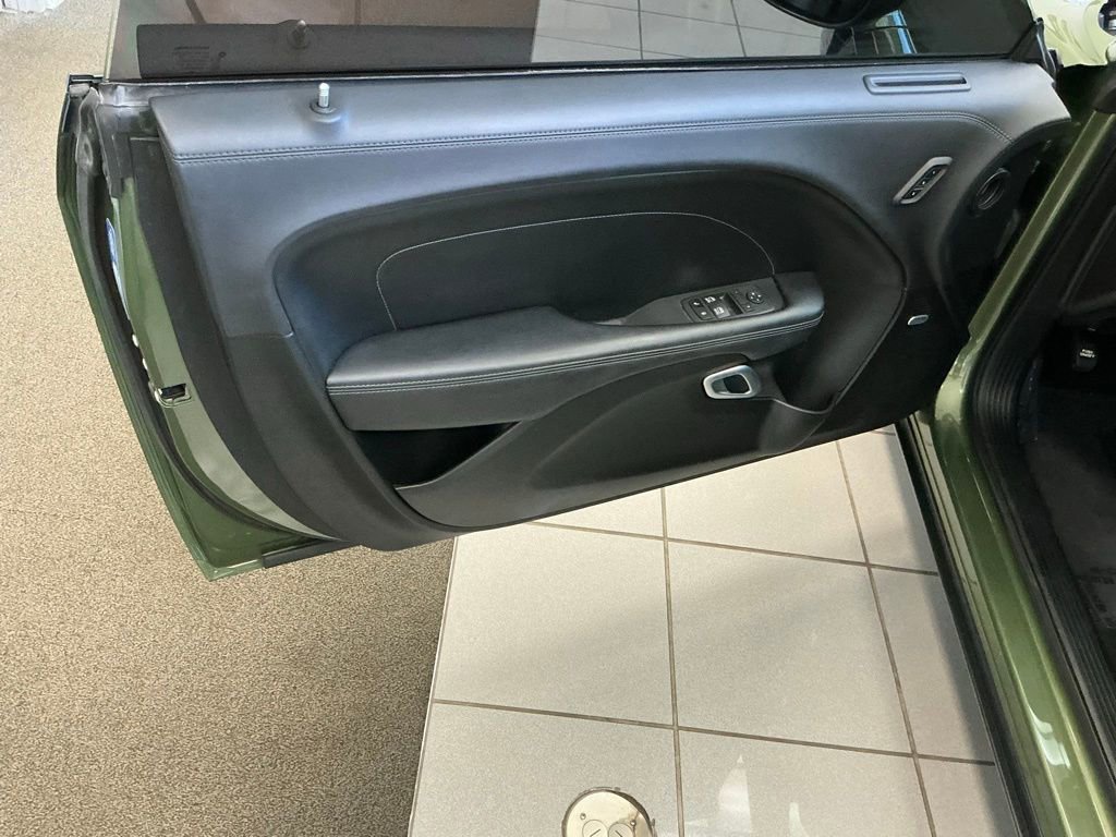 Used 2023 Dodge Challenger R/T w/ Plus Package image 35