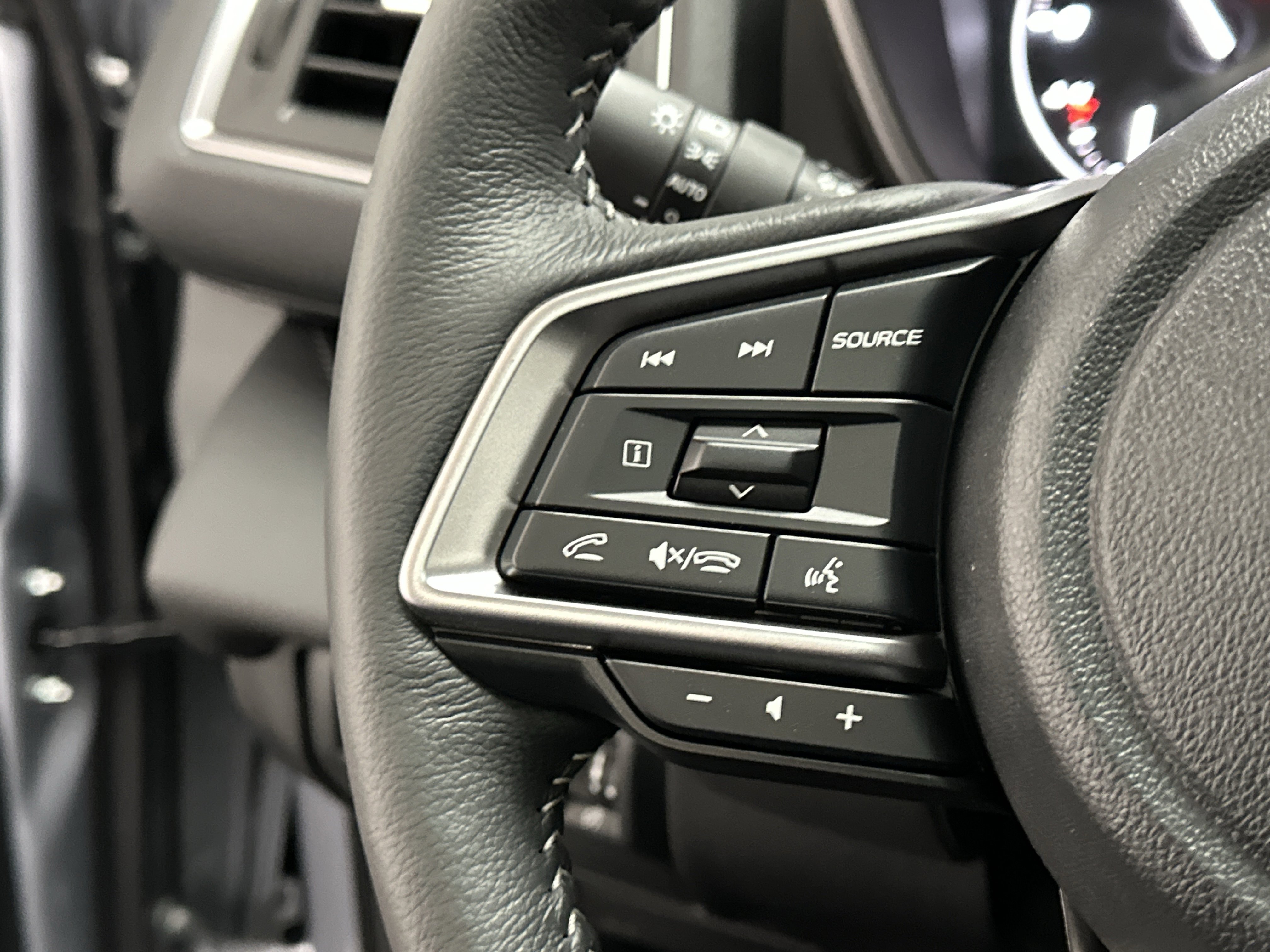 New 2026 Subaru Ascent Limited AWD/4WD image 31