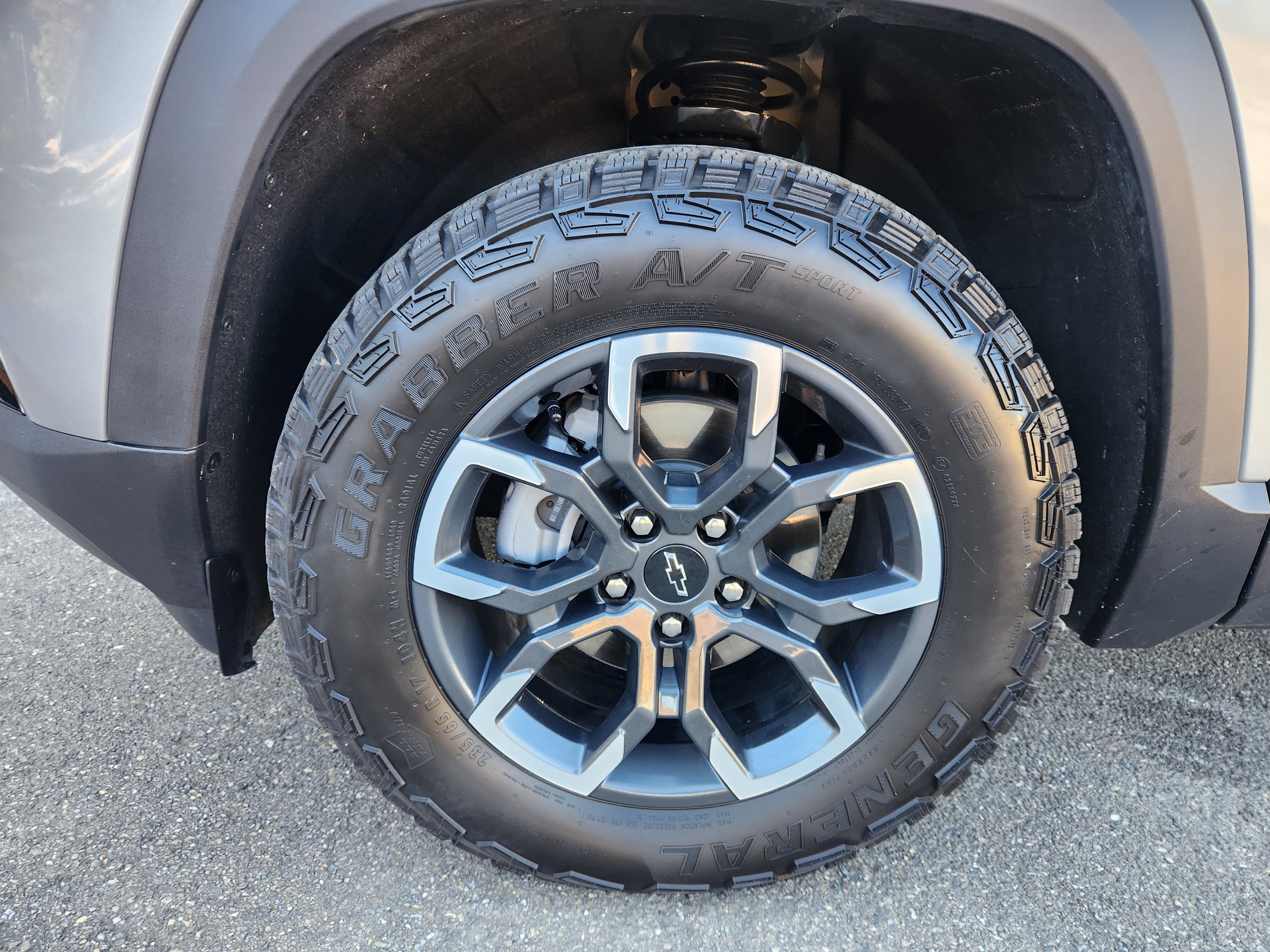 Used 2026 Chevrolet Equinox ACTIV w/ Convenience Package III AWD/4WD image 50