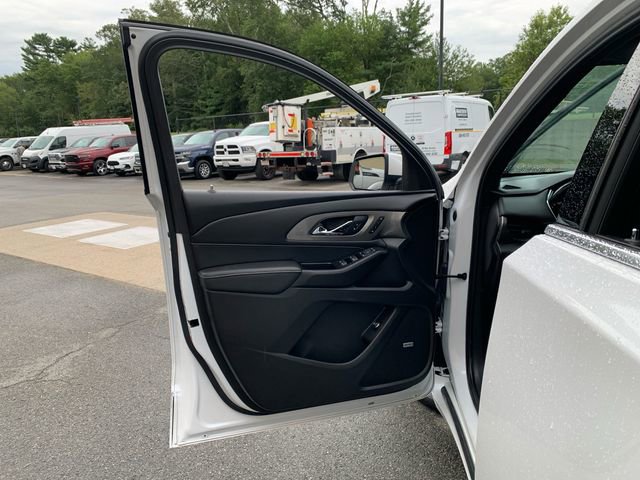 Used 2023 Chevrolet Traverse Premier image 17