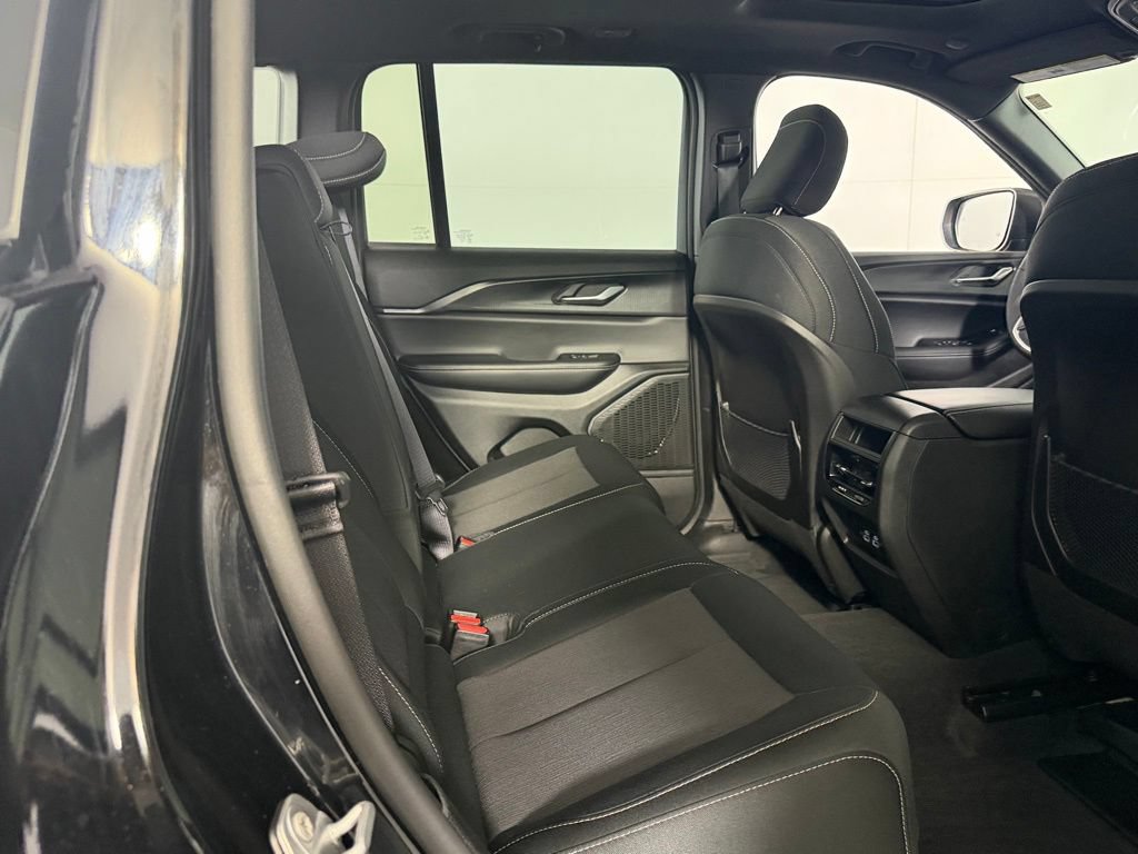 Certified 2025 Jeep Grand Cherokee Laredo X RWD image 29