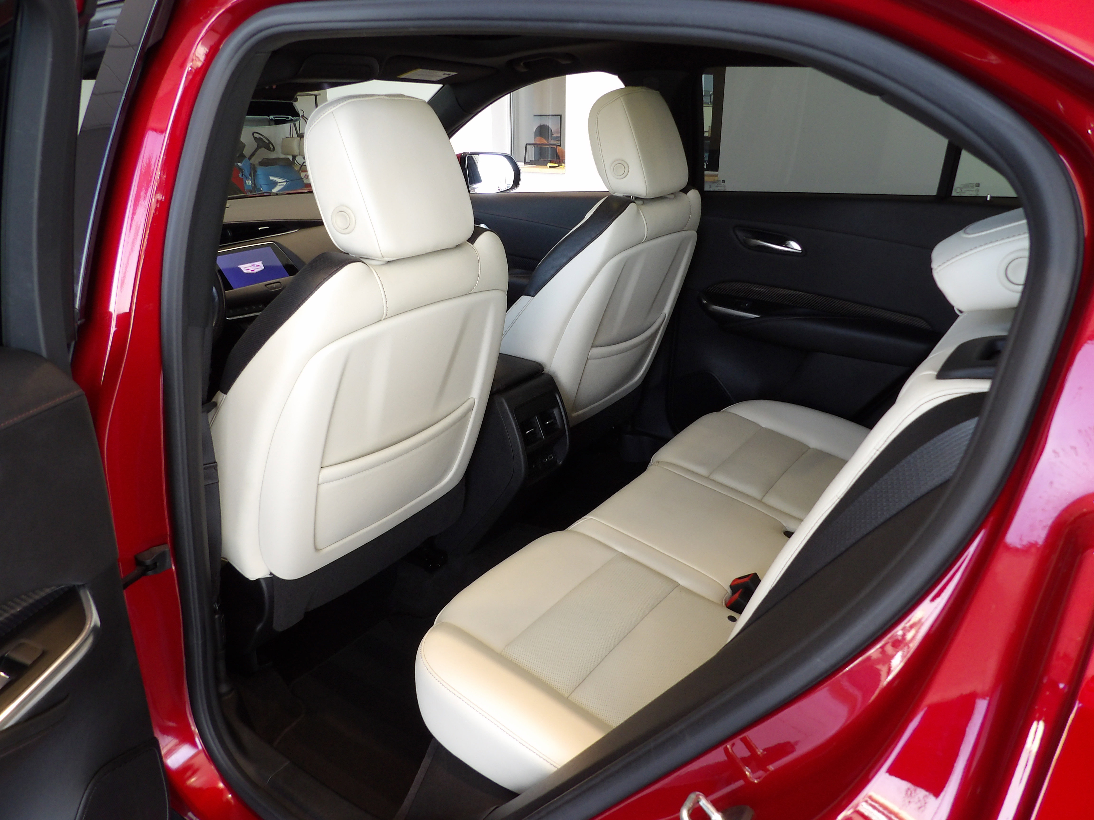 Used 2021 Cadillac XT4 Sport AWD/4WD image 17