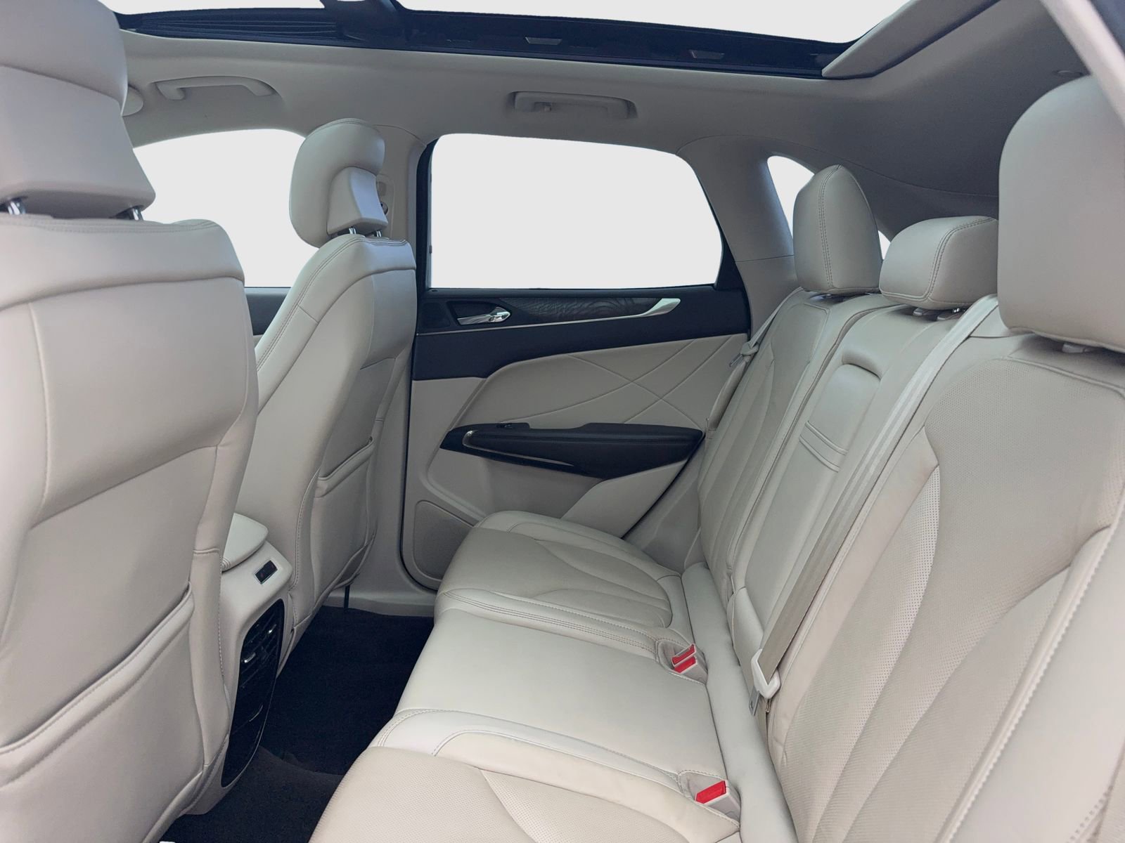Used 2017 Lincoln MKC Reserve w/ Lincoln MKC Climate Package image 35