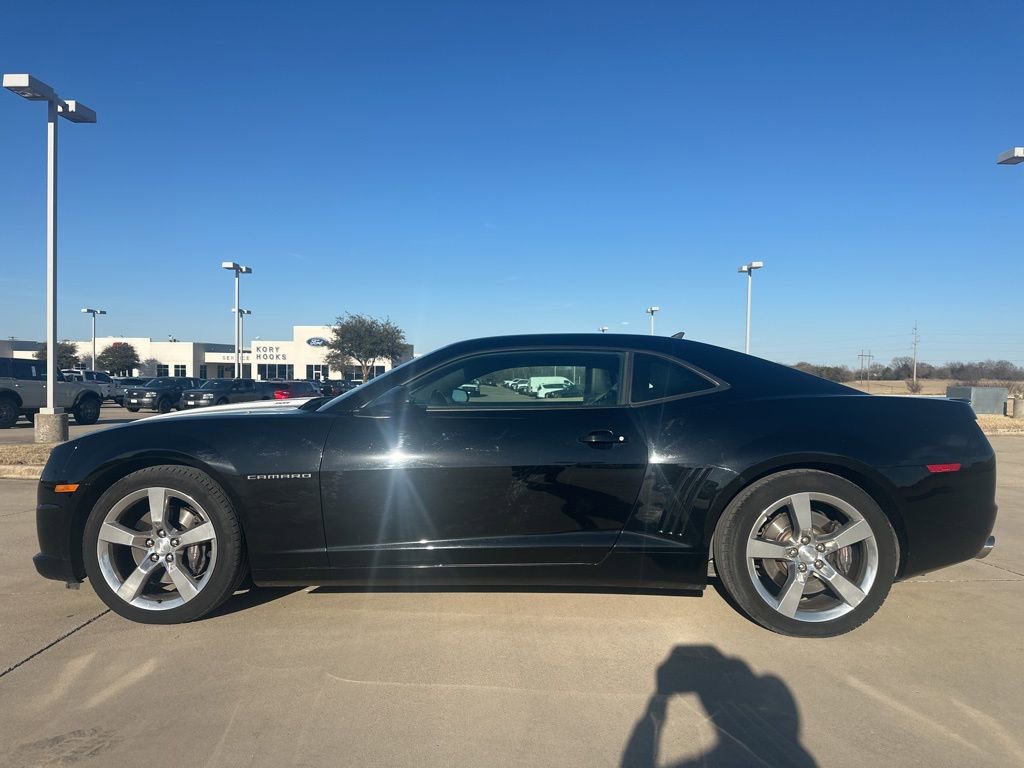 Used 2010 Chevrolet Camaro SS image 2