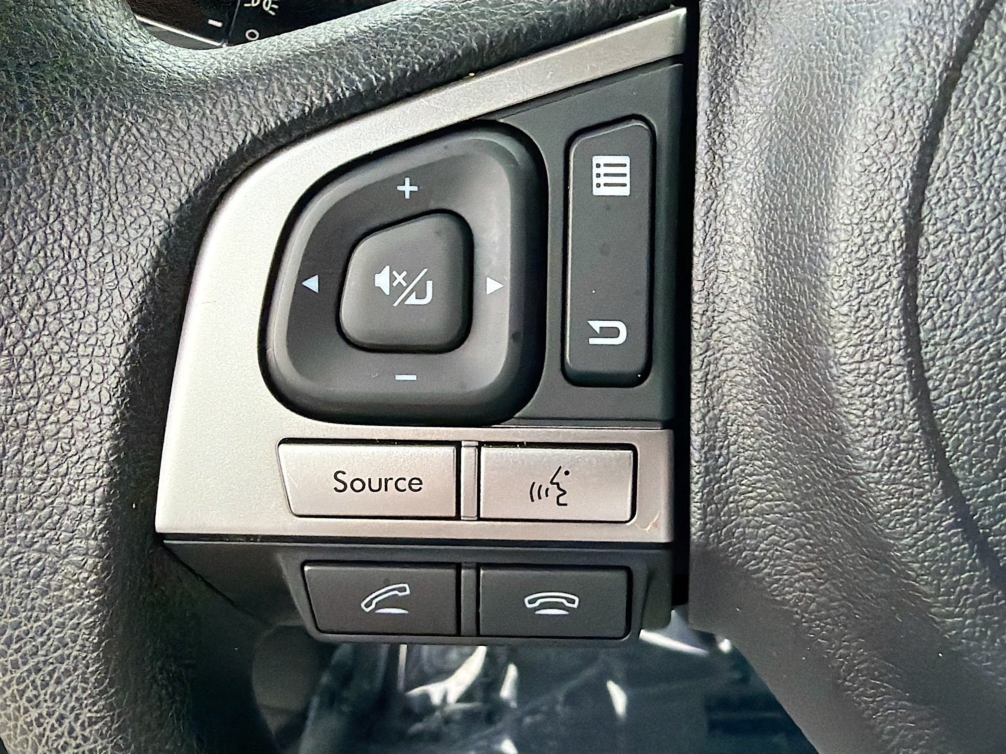 Used 2018 Subaru Forester 2.5i Premium AWD/4WD image 34