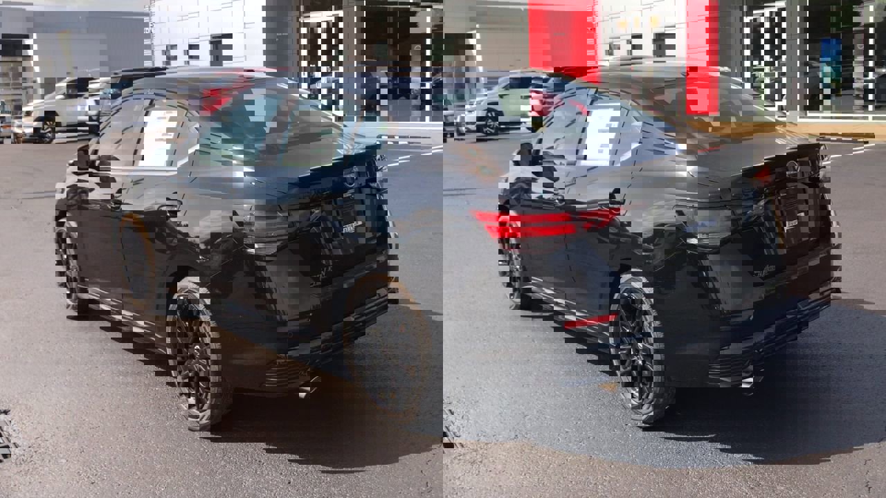 New 2025 Nissan Sentra SR w/ Midnight Edition image 6