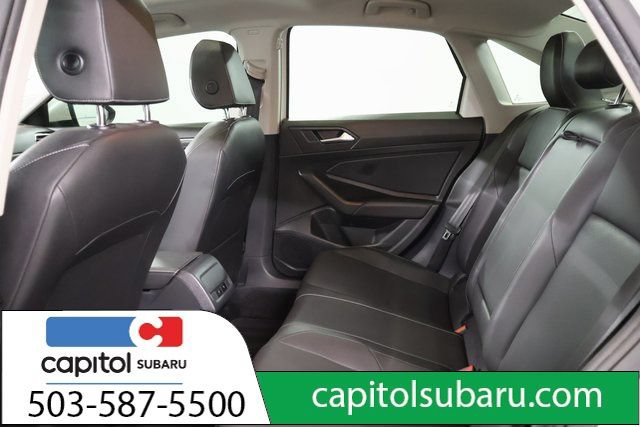 Used 2019 Volkswagen Jetta SEL w/ Cold Weather Package FWD image 29