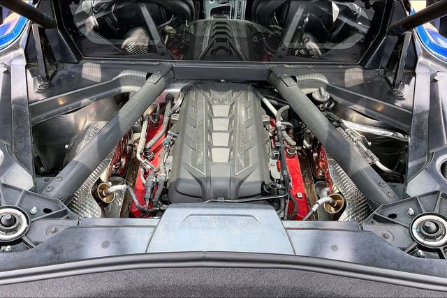 Used 2020 Chevrolet Corvette Stingray Preferred Cpe w/ 2LT Preferred Equipment Group RWD image 18