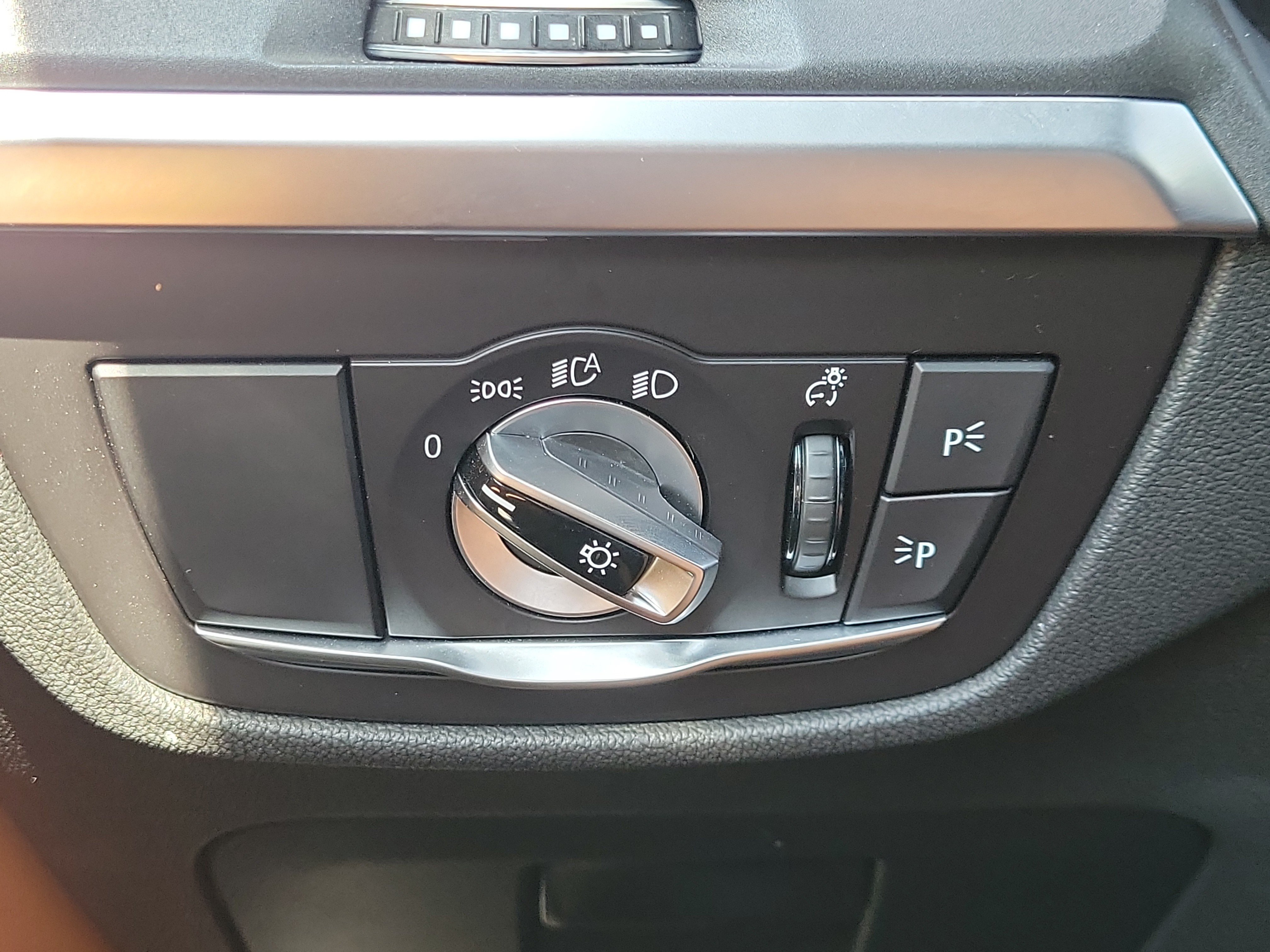 Used 2024 BMW X3 sDrive30i w/ Premium Package RWD image 28