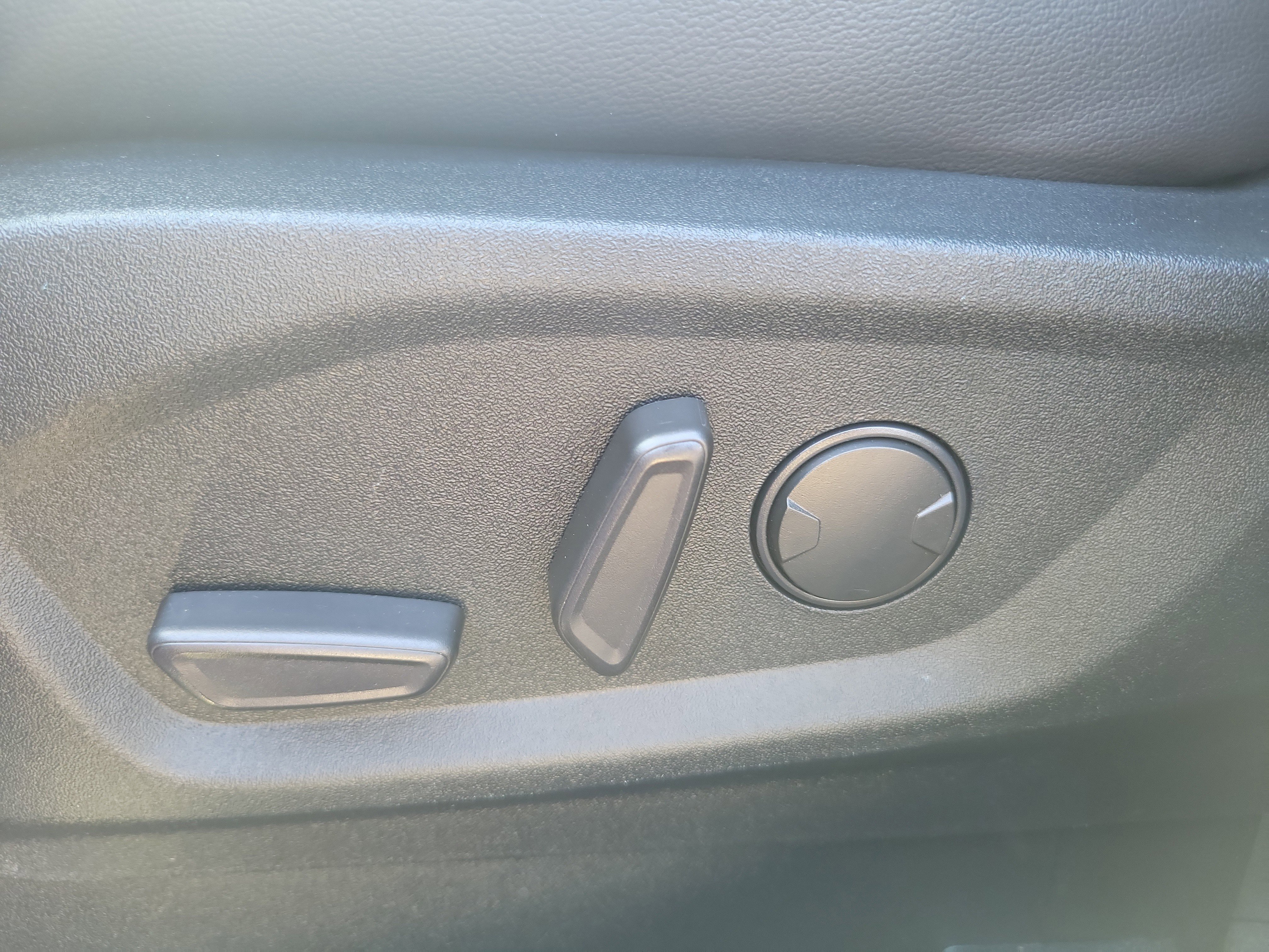 Used 2020 Ford Edge ST-Line image 20