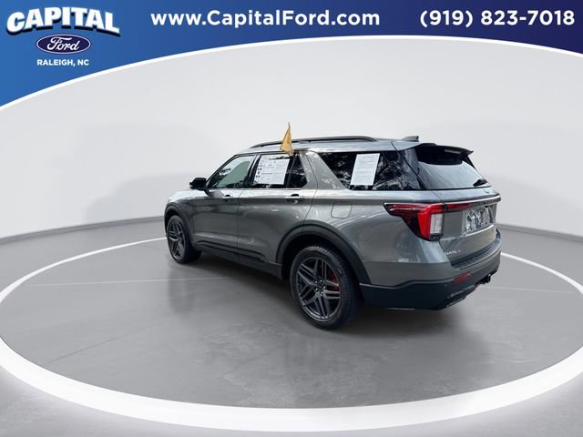 Certified 2025 Ford Explorer ST-Line w/ Premium Package AWD/4WD image 7