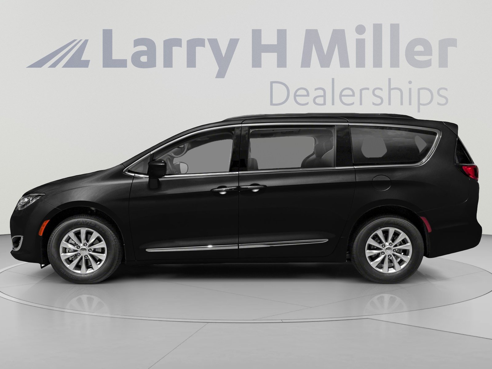 Used 2020 Chrysler Pacifica Limited w/ Tire & Wheel Group FWD image 3