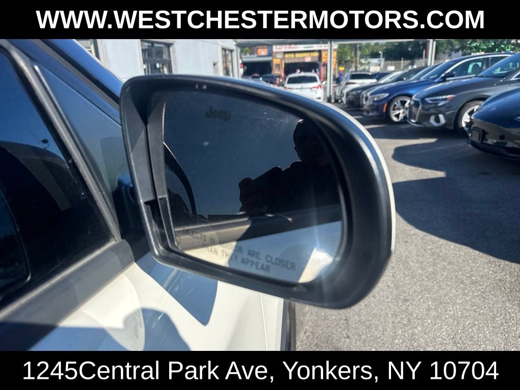 Used 2021 Jeep Compass Latitude w/ Sun and Sound Group AWD/4WD image 12