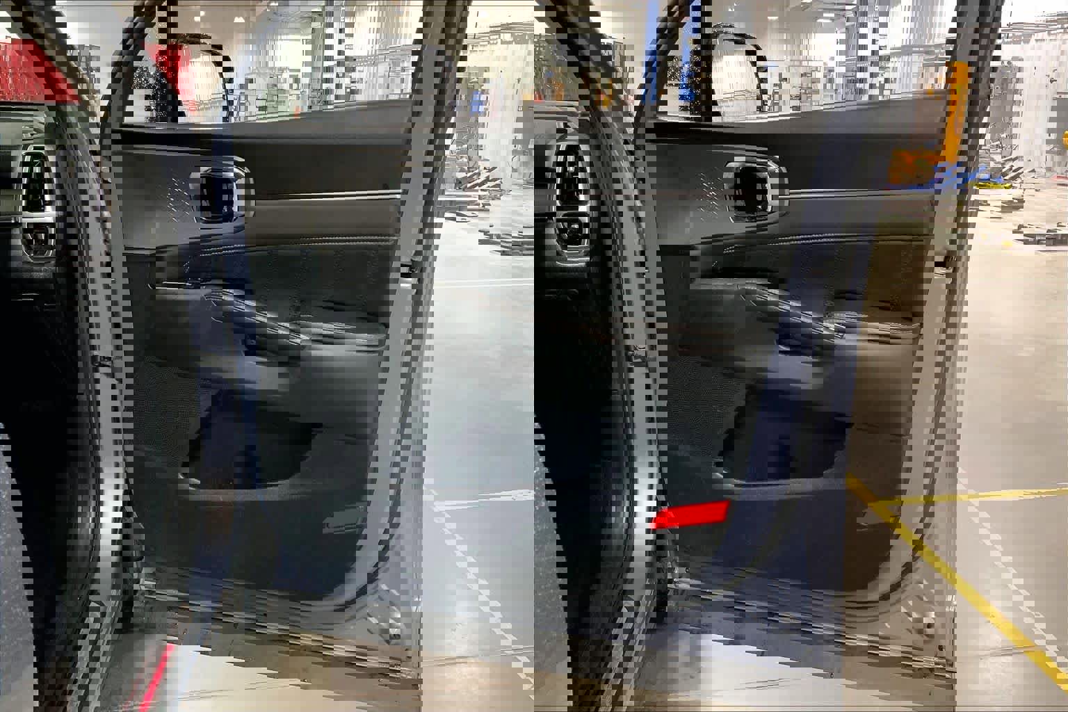 Used 2021 Kia Sorento SX image 22