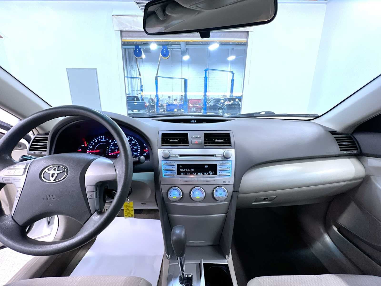 Used 2011 Toyota Camry LE w/ LE Extra-Value Pkg FWD image 23