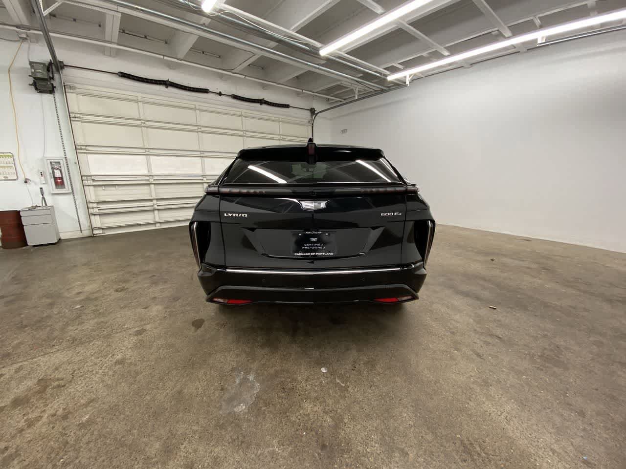 Used 2024 Cadillac Lyriq Luxury AWD/4WD image 5