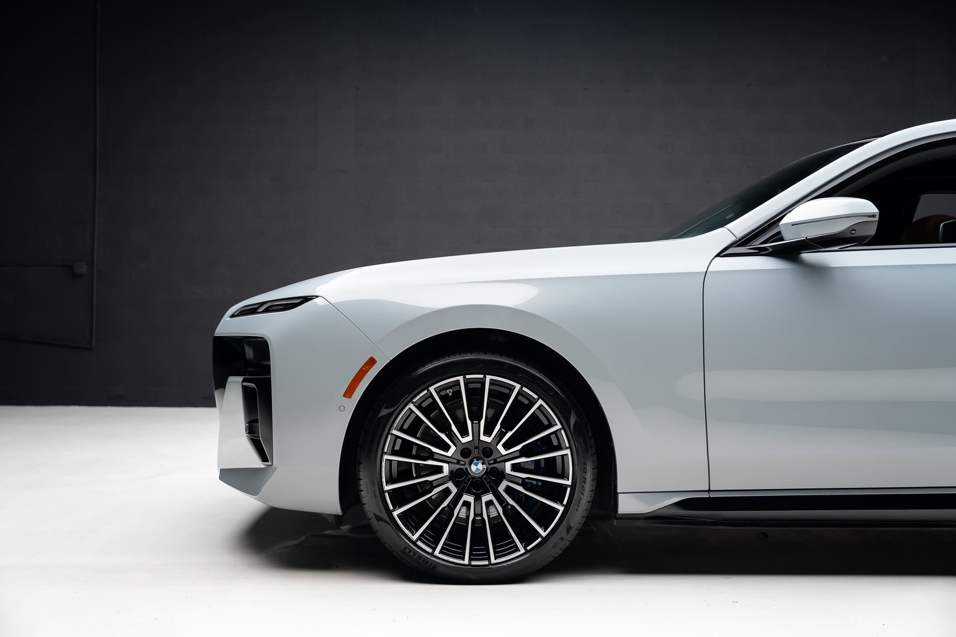 Used 2024 BMW i7 eDrive50 w/ M Sport Package image 18