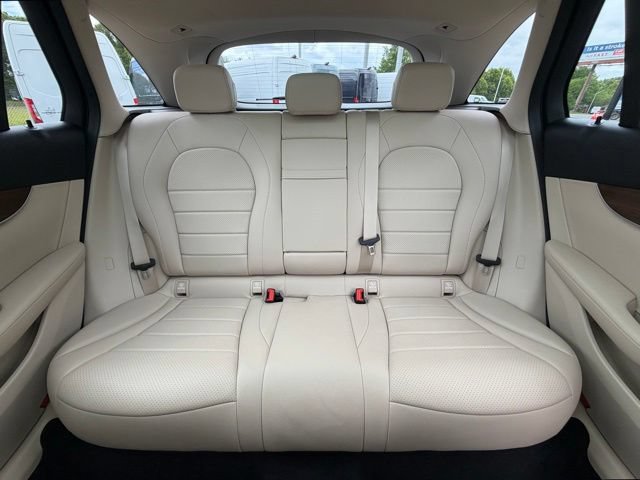 Used 2022 Mercedes-Benz GLC 300 4MATIC image 16