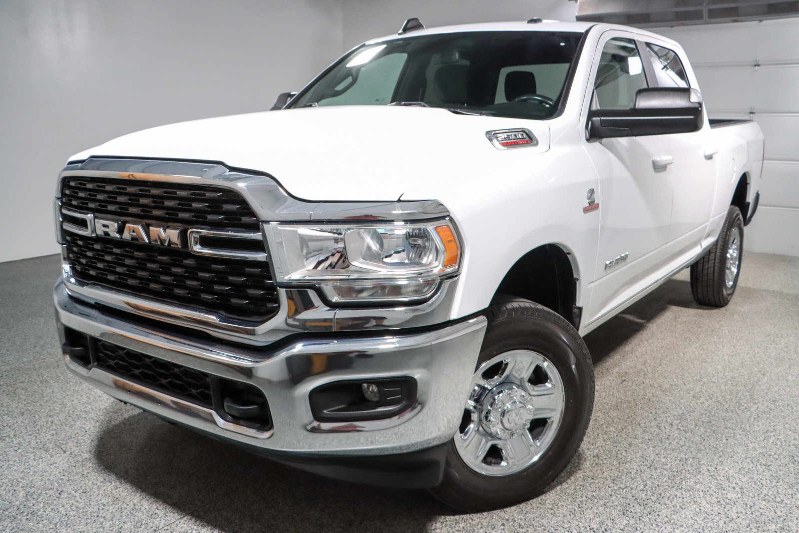Used 2022 RAM 2500 Big Horn w/ Cold Weather Group image 31