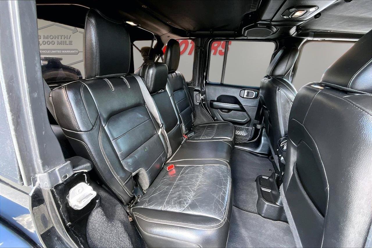 Used 2018 Jeep Wrangler Unlimited Sahara AWD/4WD image 26