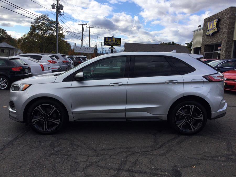 Used 2019 Ford Edge ST w/ Cold Weather Package image 9