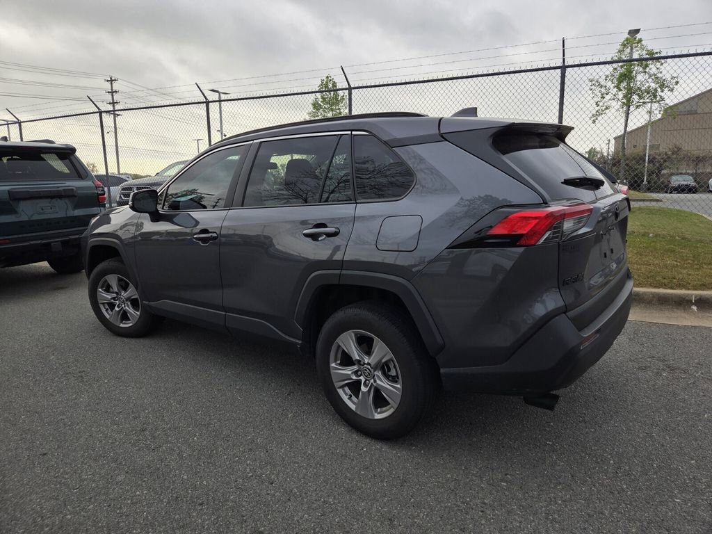 Used 2025 Toyota RAV4 XLE w/ Convenience Package image 6
