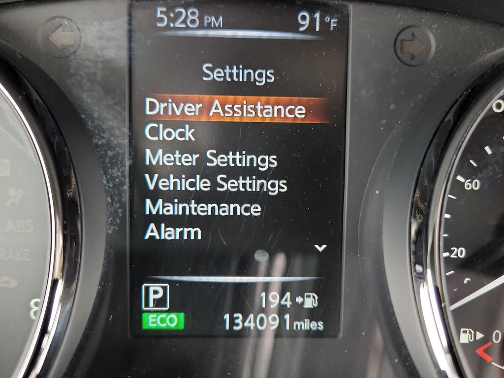 Used 2017 Nissan Rogue SV AWD/4WD image 26
